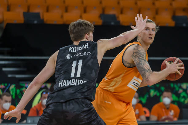 并取得令人 并取得令人